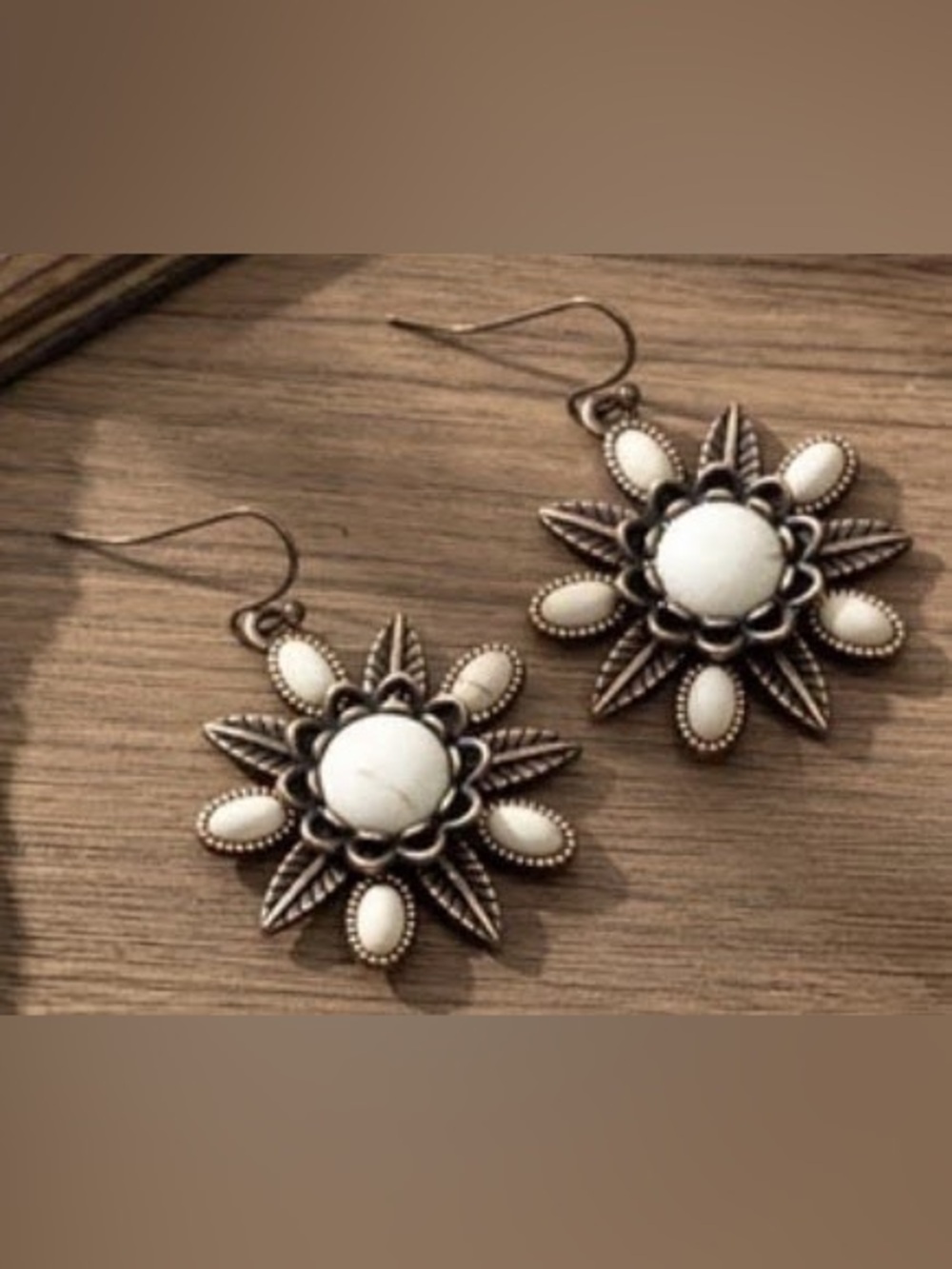 Western Earrings Vintage-Inspired White Stone Sunburst Earrings